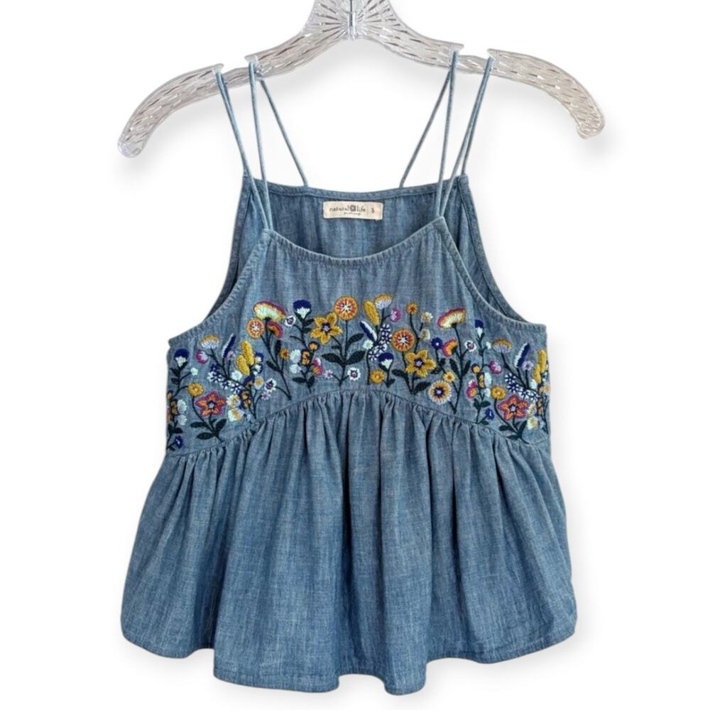 NWT Natural Life Erin Floral Embroidered Chambray Denim Tank Top Size Medium